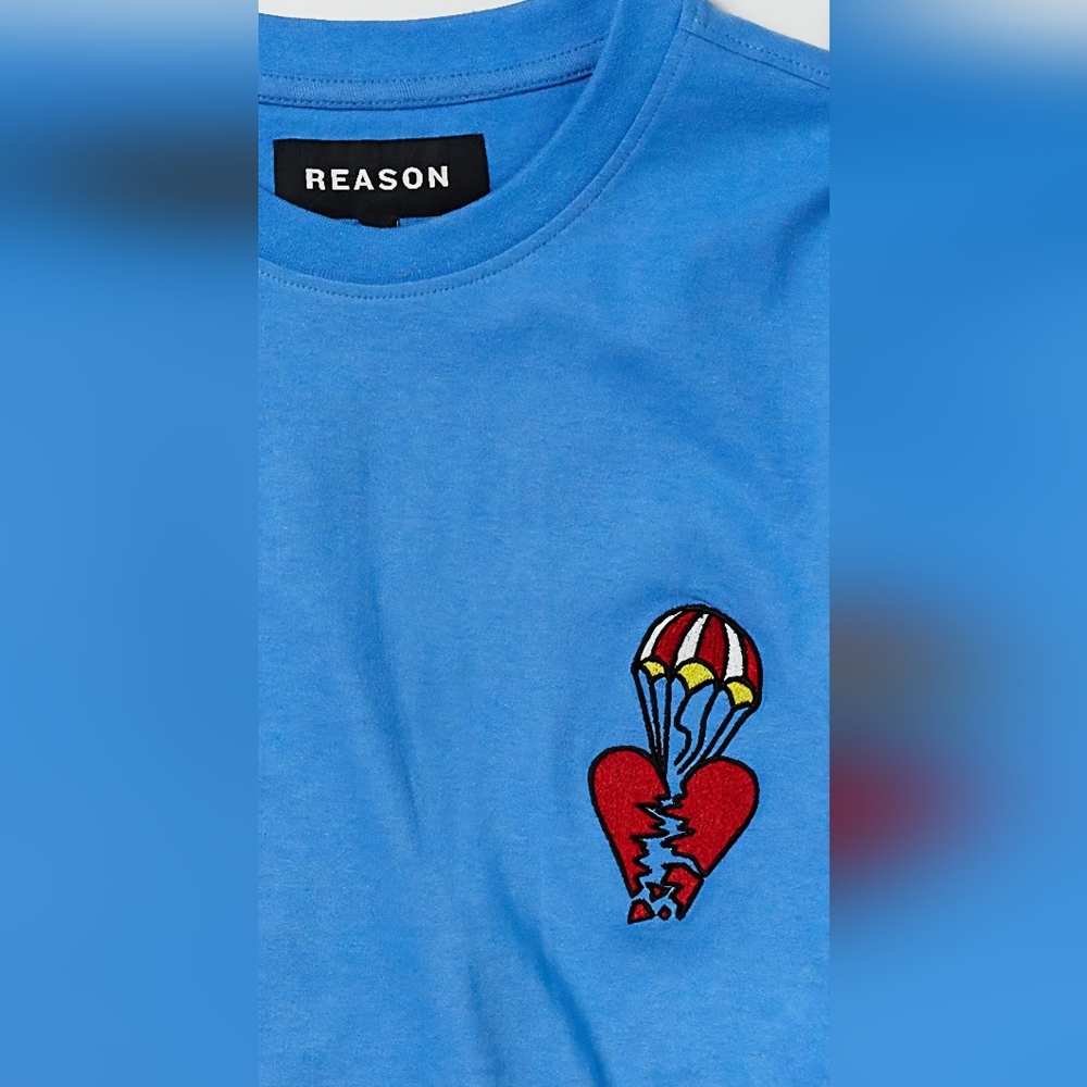Reason Brand Heart Broken Blue Graphic Short Sleeve Tee Large NWT BA-2719 - Picture 3 of 8